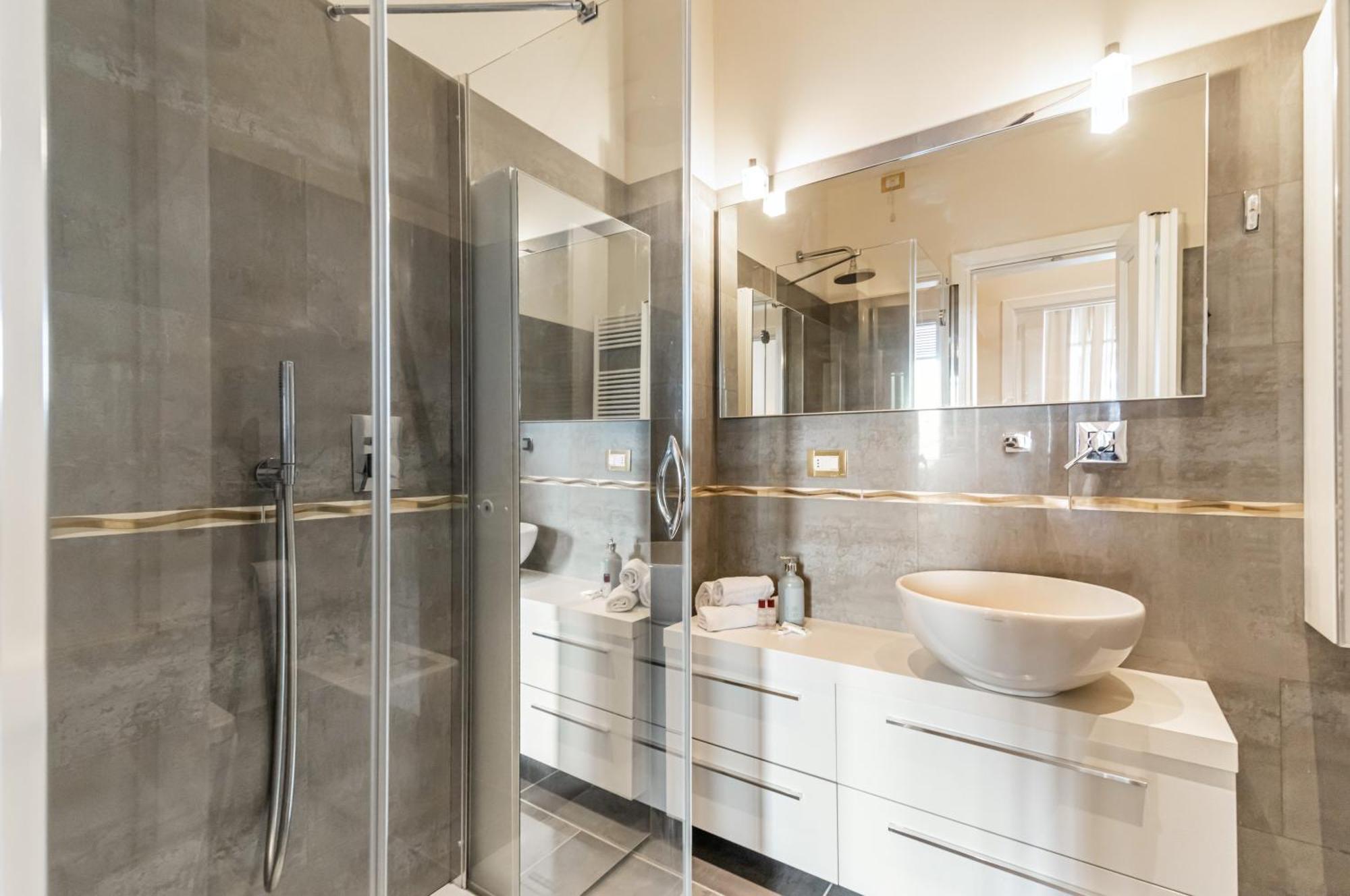 Porta Tufi Luxury Apartment With Private Parking! Siena Exterior foto
