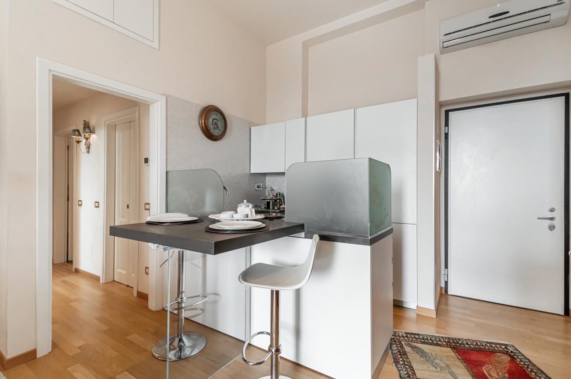 Porta Tufi Luxury Apartment With Private Parking! Siena Exterior foto